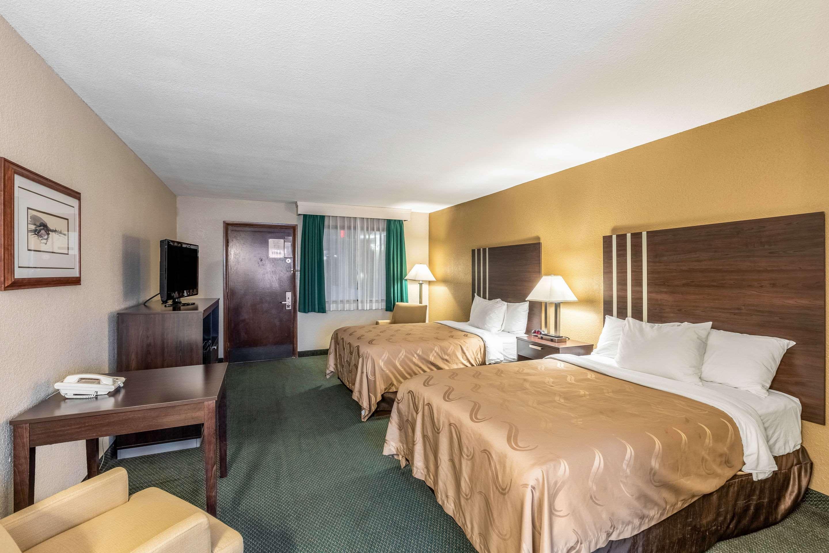 Quality Inn Уосо Екстериор снимка