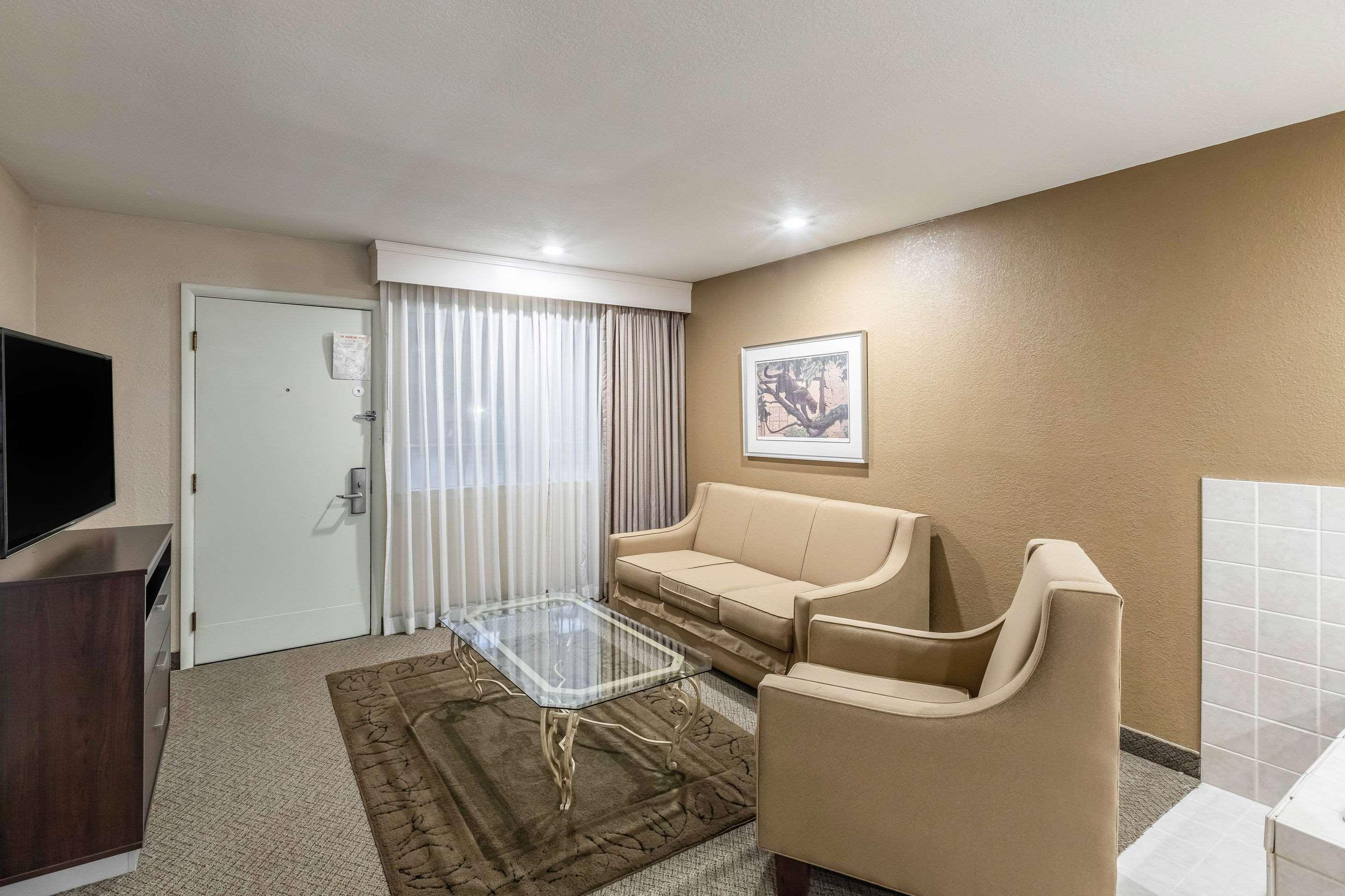 Quality Inn Уосо Екстериор снимка