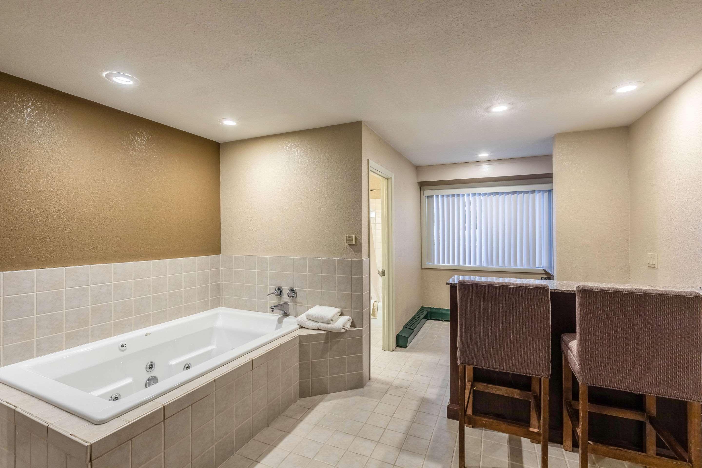 Quality Inn Уосо Екстериор снимка